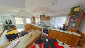 Casă / Vilă cu 16 camere de vânzare în zona Bobâlna - imagine 18