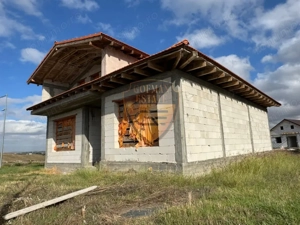 Casa 4 camere, P+M , Valul lui Traian, la gri teren 337 mp, garaj - imagine 2 Casa 4 camere, P+M , Valul lui Traian, la gri teren 337 mp, garaj - imagine 2