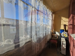 Apartament zona centrala etaj 3 - imagine 8 Apartament zona centrala etaj 3 - imagine 8