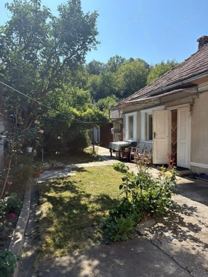 Casă de vanzare - Zona liniștită  - imagine 3