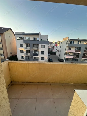 Vând apartament 2 camere mobilat și utilat etaj intermediar 