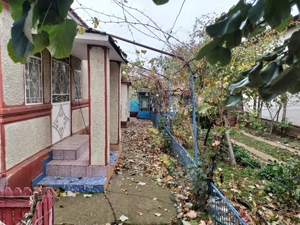 Casă bătrânească la țara - imagine 2 Casă bătrânească la țara - imagine 2