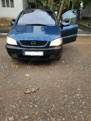 Vând Opel Zafira 2002
