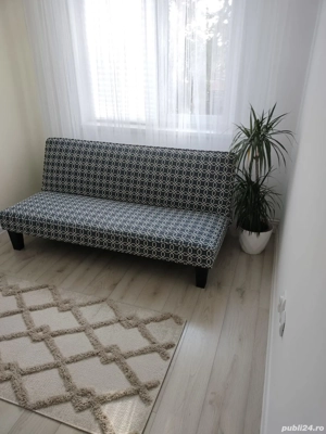 Vând canapea extensibilă fără brațe