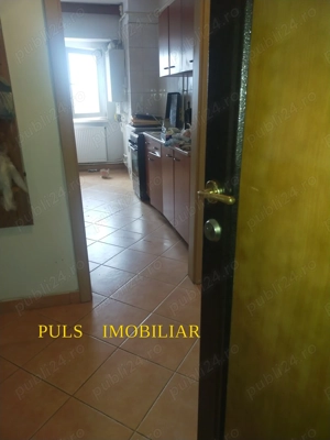  Tomis 3 - Bd.Tomis :Apartament două camere , confort maxim ,NEMOBILAT, semiutilat , centrală gaze  - imagine 2