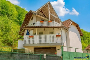 3D! Casa autentica,5.025 mp teren,in specatacolul montan al Cetatii Medievale Brasov