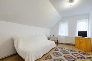 Vila traditionala, cu domeniu de 5.025 mp, pe aripa Cetatii Medievale Brasov - imagine 15