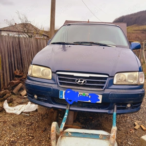 Vând Hyundai trajet 2.0 crdi pentru piese - imagine 4 Vând Hyundai trajet 2.0 crdi pentru piese - imagine 4