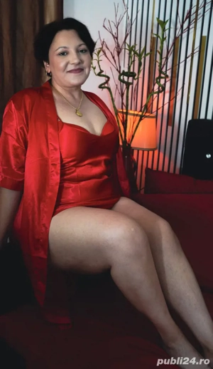 bruneta cu forme rubisiene poze recente doar cateva zile la voi dc esti bădăran nu suna ok pup 