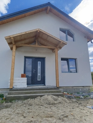 Case 2025 cu terasă în Drăganu Olteni jud Arges