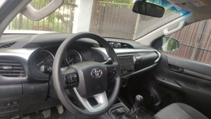 Vând Toyota Hilux 2017  , Motor 8900 km, stare f buna , accept schimb cu alta mai veche