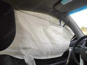 Vand KIA SORENTO avariata - imagine 4 Vand KIA SORENTO avariata - imagine 4