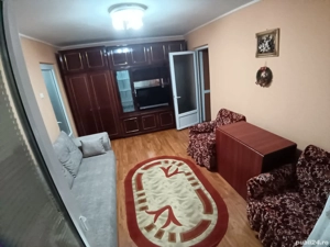 Închiriez apartament  2 camere 