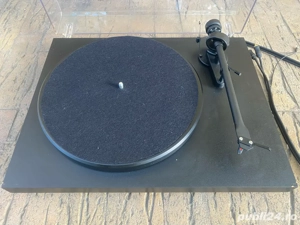 Pro-Ject Debut III pick-up   turntable