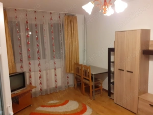 Închiriez garsonieră 