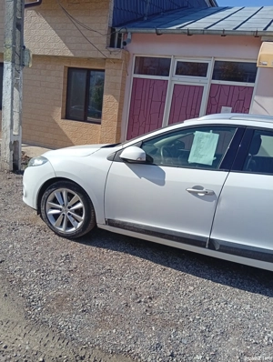 Vând auto Renault Megane 3  - imagine 9