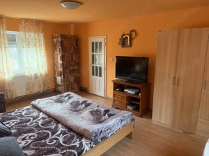 Casa mare de vânzare fix in centrul comunei Sânpetru Mare. - imagine 7