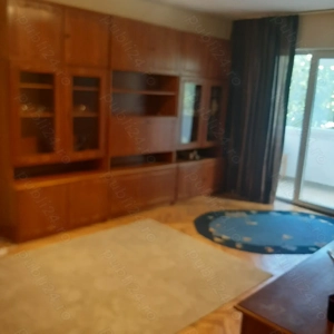 Închiriere apartament  3 camere, zona Soarelui