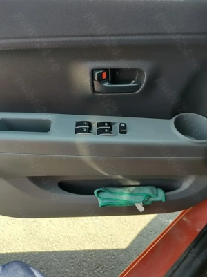 Vând mașină mică de oraș