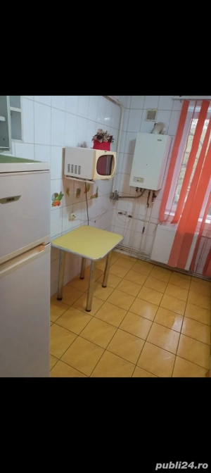 vind apartament doua camere  - imagine 5