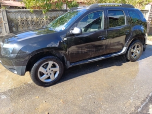 Vând Dacia Duster Negru,1,5 Diesel  - imagine 5