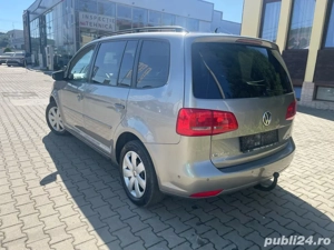 Vw Touran 1.6Tdi-Climatronic-Tempomat-Parcheaza singura ! - imagine 2 Vw Touran 1.6Tdi-Climatronic-Tempomat-Parcheaza singura ! - imagine 2