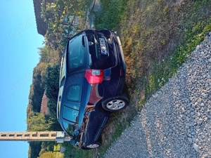 Logan MCV  - imagine 3