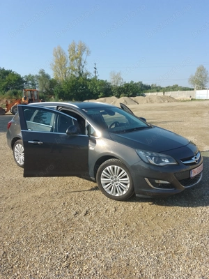 Vând Opel Astra j Sports Tourer