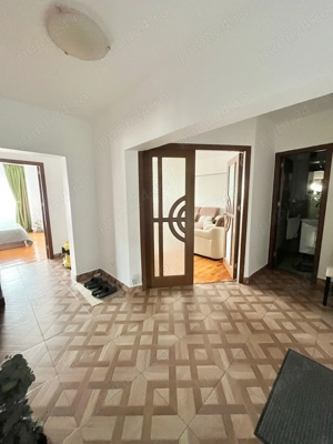 Apartament cu trei camere - imagine 10