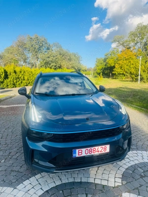 Lynk & Co 01 Plug in Hybrid 261 CP - imagine 2