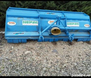 Vând tocatori pentru resturi vegetale