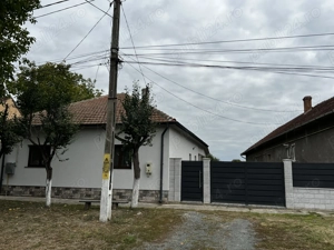 Casa de vanzare la cheie ocupabila imediat