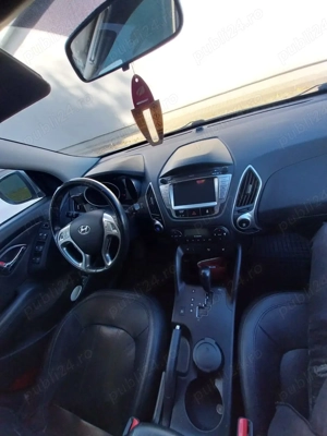 Vând mașină:Hyundai IX35 - imagine 7