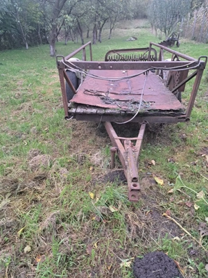 De vanzare remorca pe o axa si plug cu 3 trupite pentru u 650 - imagine 3