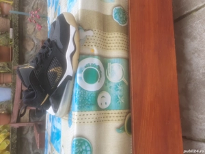 Vând adidași Jordan 