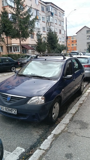 Vând Dacia logan