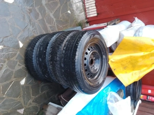 Jante + cauciucuri iarna 2 buc dot 2024 Zetex aproape noi + 2 cauciucuri Pirelli + capace 215.70.16