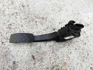 pedala acceleratie volkswagen up