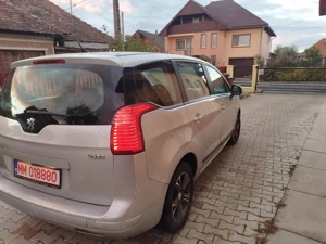 Peugeot 5008, motor 1,6 diesel, an 2010, cu 7 locuri - imagine 2 Peugeot 5008, motor 1,6 diesel, an 2010, cu 7 locuri - imagine 2