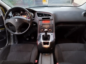 Peugeot 5008, motor 1,6 diesel, an 2010, cu 7 locuri - imagine 7 Peugeot 5008, motor 1,6 diesel, an 2010, cu 7 locuri - imagine 7