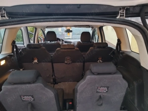 Peugeot 5008, motor 1,6 diesel, an 2010, cu 7 locuri - imagine 8 Peugeot 5008, motor 1,6 diesel, an 2010, cu 7 locuri - imagine 8