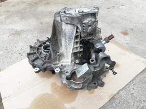 cutie viteze manuala 5+1 volkswagen up - imagine 2