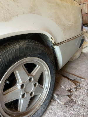 Vand Mercedes-Benz w124  - imagine 6