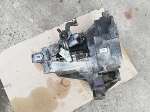 cutie viteze manuala 5+1 volkswagen up - imagine 8