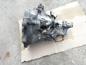 cutie viteze manuala 5+1 volkswagen up - imagine 9