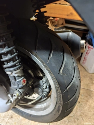 Scuter Peugeot satelis 250 - imagine 3 Scuter Peugeot satelis 250 - imagine 3