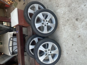 Cauciucuri noi de iarnă Debrica