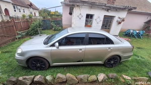 Vând Toyota Avensis T25 2.0 Diesel din 2008 - imagine 2 Vând Toyota Avensis T25 2.0 Diesel din 2008 - imagine 2