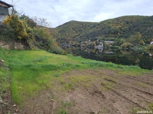 vând teren pe malul lacului Someșul Cald 