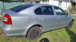 Vând Skoda anul 2010 - imagine 8